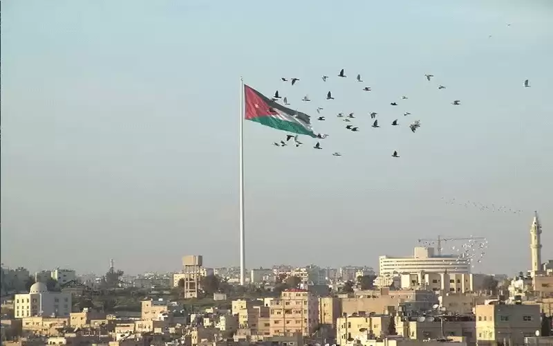 أجواء معتدلة وتحذير من الغبار في