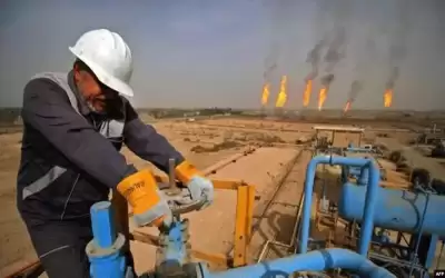 أسعار النفط قرب أدنى مستوياتها في