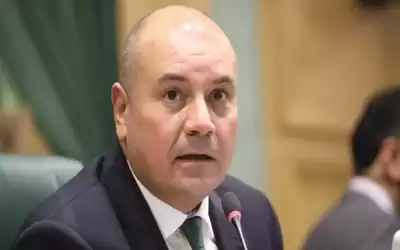 العودات خارج اللجنة القانونية