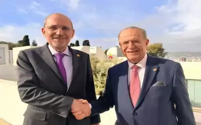 الصفدي يلتقي نظرائه المشاركين بمنتدى دول
