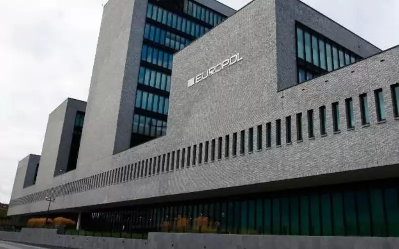 اعتقال 40 عنصرا بشبكة إجرامية أوروبية