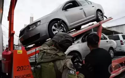 اسرائيل تحظر تصليح السيارات بالورشات الفلسطينية
