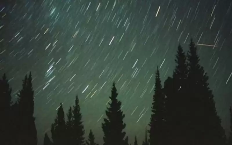 الأرض تشهد منظرا رائعا ليلة يوم