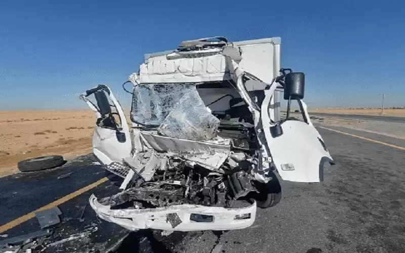 وفاتان وإصابتان بحادث تصادم على الصحراوي