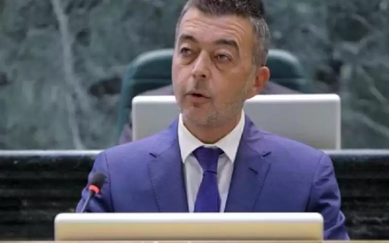 حينا رئيسا لخارجية النواب والنعيمات مقررا