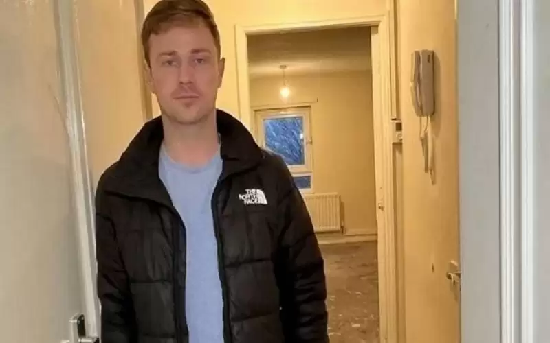 يعود من عطلة ليجد منزله فارغا