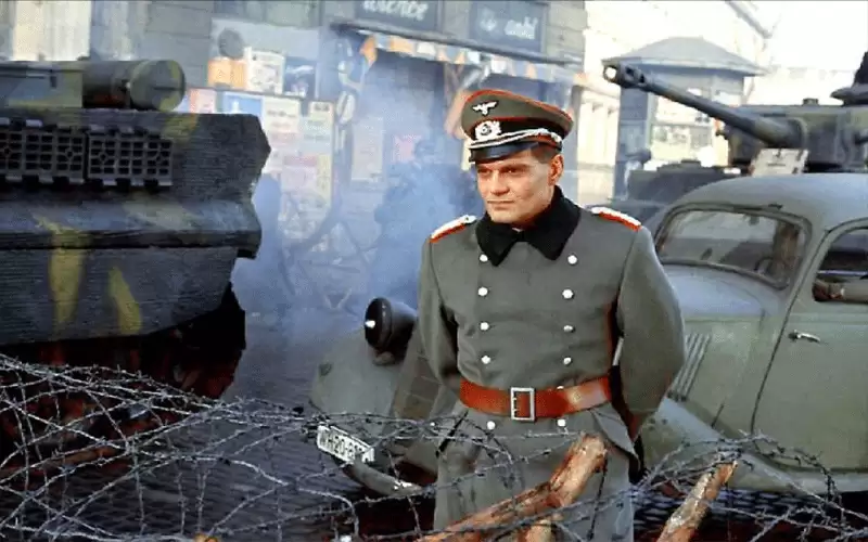 الخيال والتاريخ يمتزجان في فيلم يليق