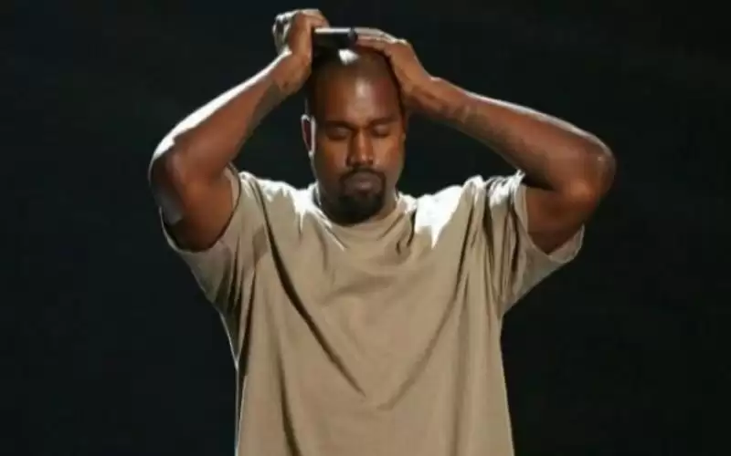 تويتر يوقف حساب كانييه ويست مجددا..