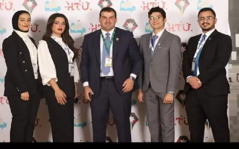 فريق حقوقعمان الأهلية خامسا ببطولة المناظرات