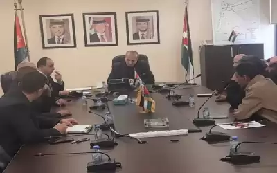 مشغلو النقل العام يشكون الاعباء المالية