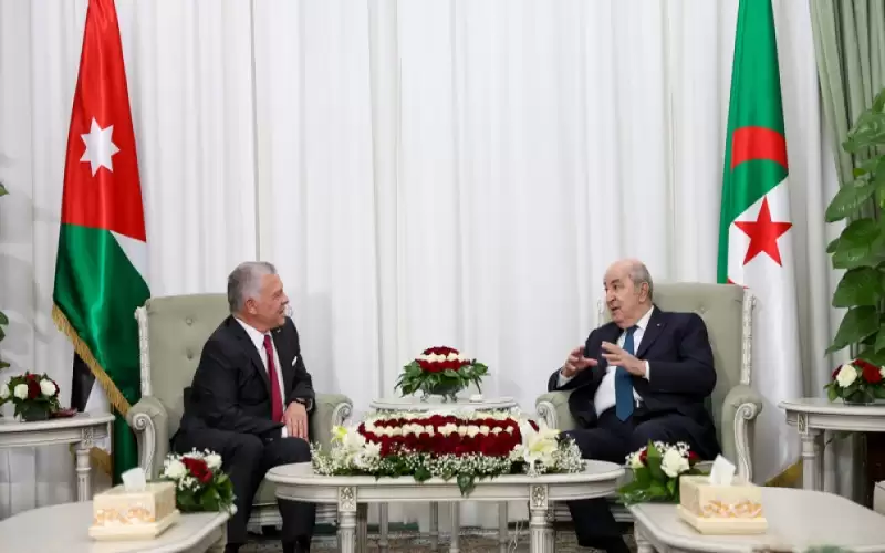 الملك والرئيس الجزائري يعقدان مباحثات في