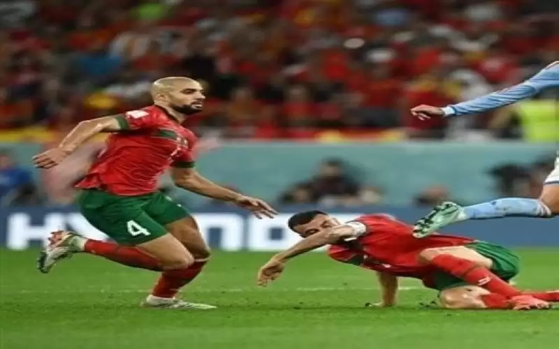 بالدموع.. صخرة المغرب يغادر مصابا أمام