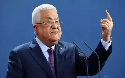 عباس: ندعو لعدم التعامل مع أية