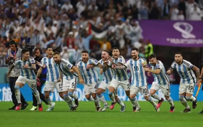 الأرجنتين تهزم هولندا بركلات الترجيح وتواجه