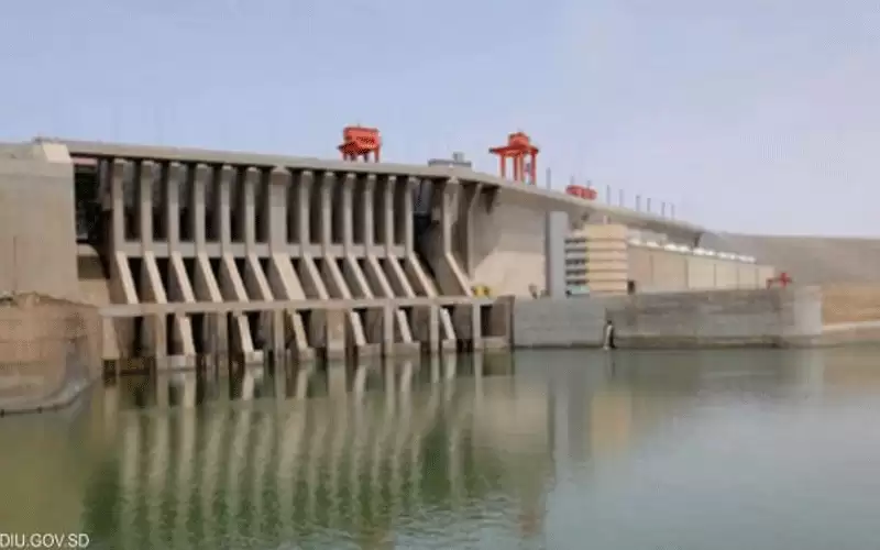 عطل مفاجئ يتسبب بانقطاع الكهرباء في