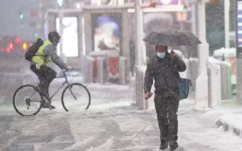 برد وفيضانات وأعاصير.. عاصفة تهدد أمريكا