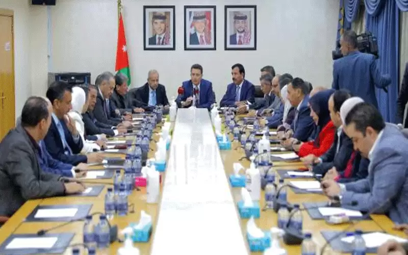 الاجتماع النيابي الحكومي لحل أزمة الإضرب