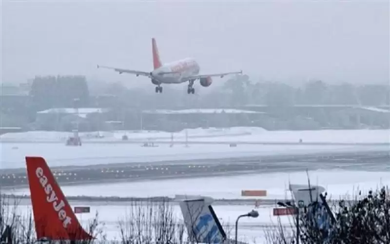 إلغاء رحلات جوية في مطارات لندن