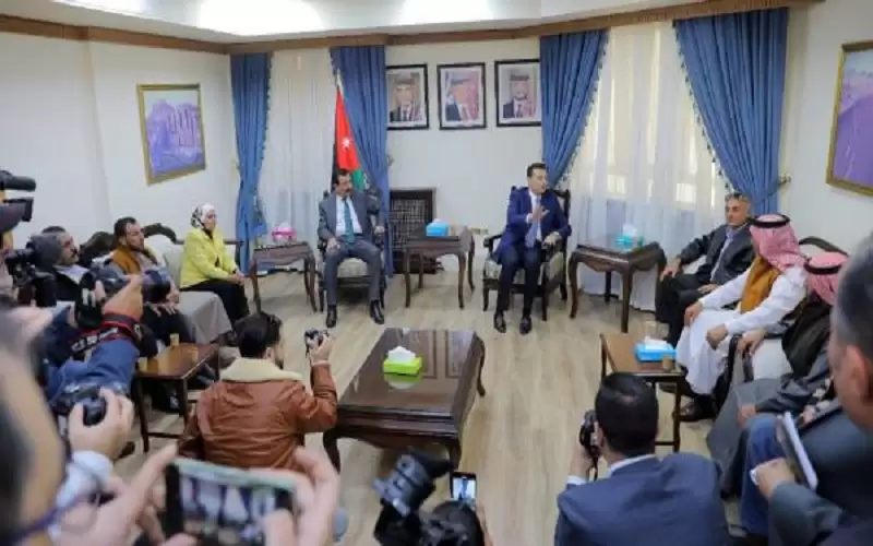 الصفدي لممثلي أصحاب الشاحنات: نبذل جهدنا