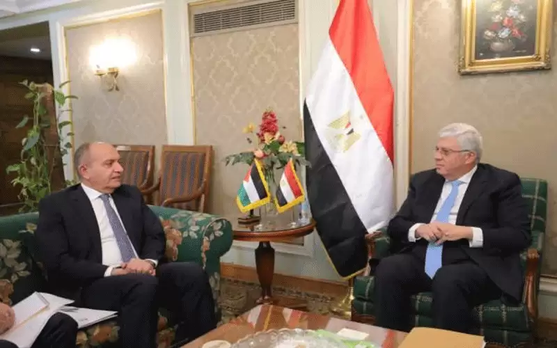 السفير العضايلة يؤكد حرص الأردن على