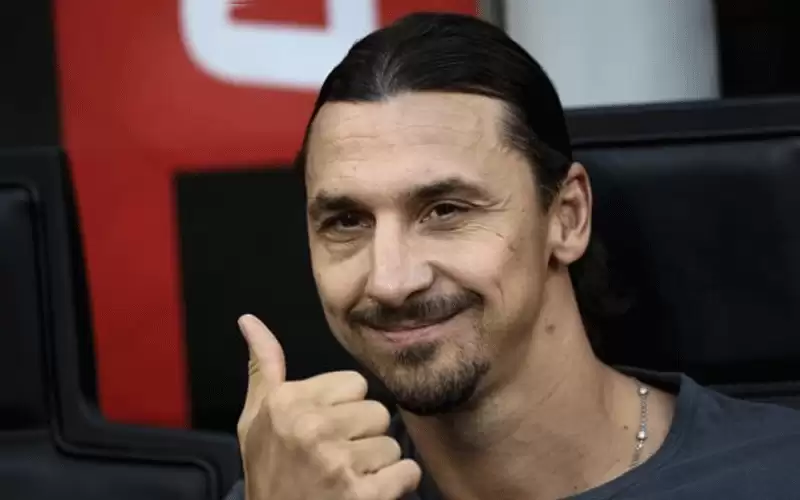 إبراهيموفيتش يشيد بالمغرب ويتنبأ ببطل مونديال