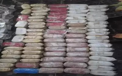 الجيش يصيب مهربين ويضبط 1.2 مليون