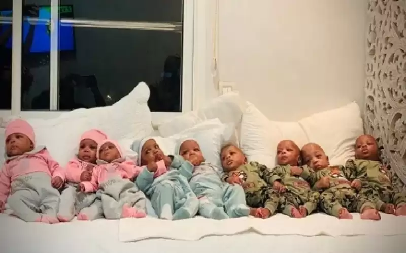 تنجب 9 توائم في حمل واحد