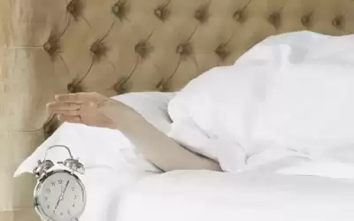 إذا غفوت بعد إطفاء المنبه ..
