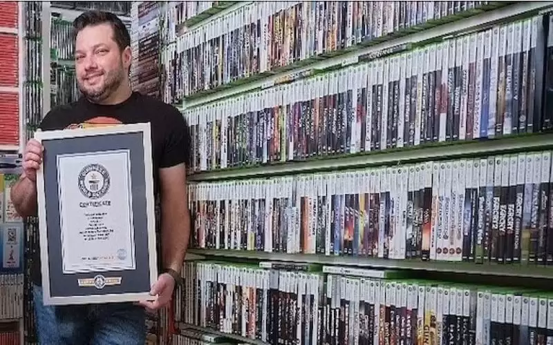 رجل يملك أكبر عدد من ألعاب