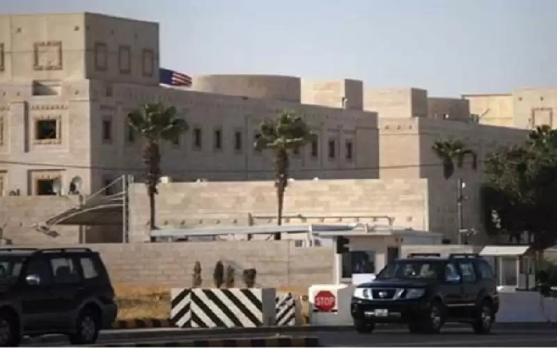 السفارة الامريكية تحذر رعاياها من السفر