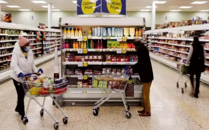 تراجع ثقة المستهلك في بريطانيا إلى