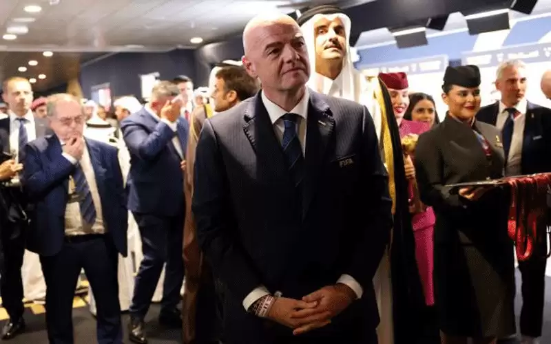 جمهور الأرجنتين يضع إنفانتينو في دائرة