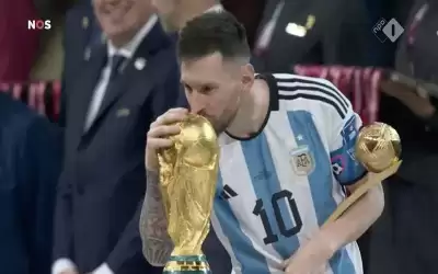 رسميا .. ميسي أفضل لاعب في