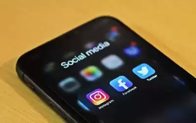 حظر الترويج لحسابات فيسبوك وإنستغرام على