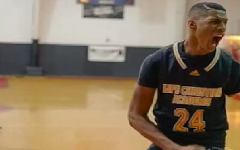 بذراع واحدة .. يصنع المعجزات في