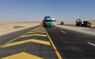 تدهور (تريلا) على الطريق الصحراوي
