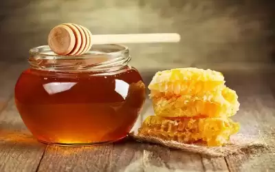 هل يسبب العسل ارتفاع السكر في
