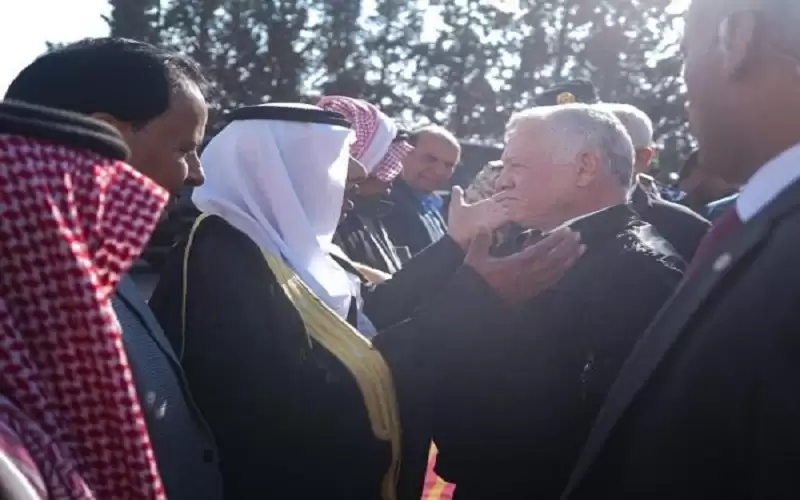 الملك يقدم واجب العزاء بوفاة الشهيد