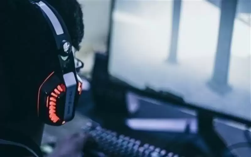 دراسة تكشف سبب إدمان المراهقين شبكات