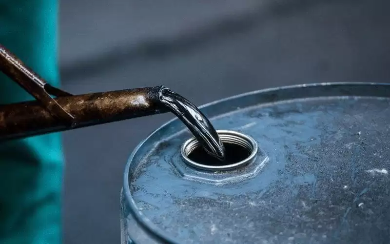 النفط يسجل أعلى مستوى في أسبوعين