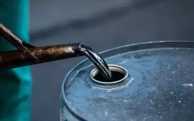 النفط يسجل أعلى مستوى في أسبوعين