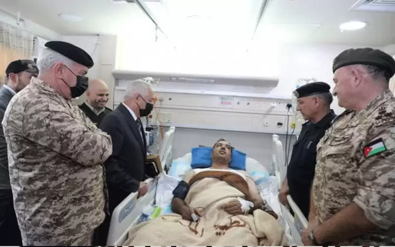 العيسوي والحنيطي والمعايطة يزورون على مصابي