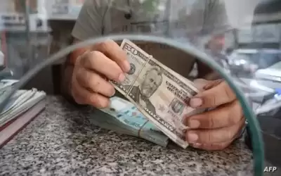 بورصة الدولار تصدم اللبنانيين .. انهيار