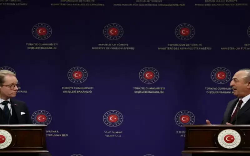 تركيا تعد تدابير السويد إيجابية وتطالبها