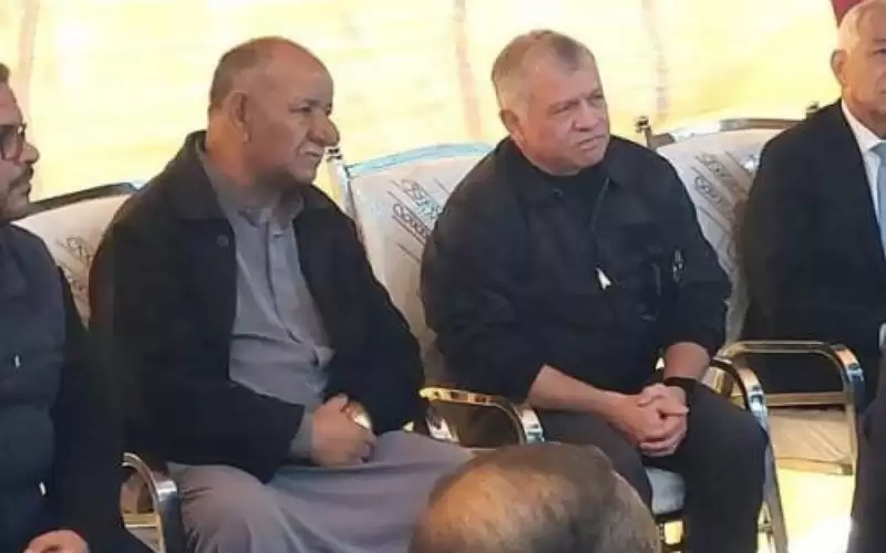 الملك يقدم واجب العزاء بالشهيد الشقارين