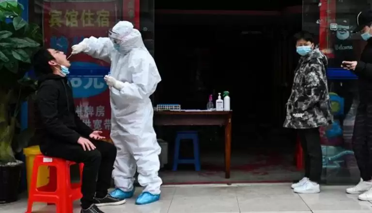 نصف مليون إصابة بكورونا يوميا في