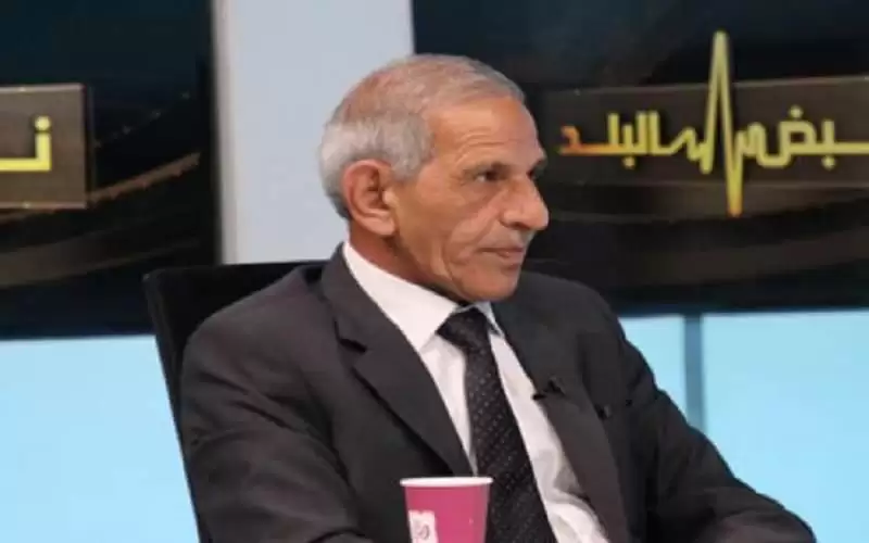 وزير اسبق : فكوا عنا