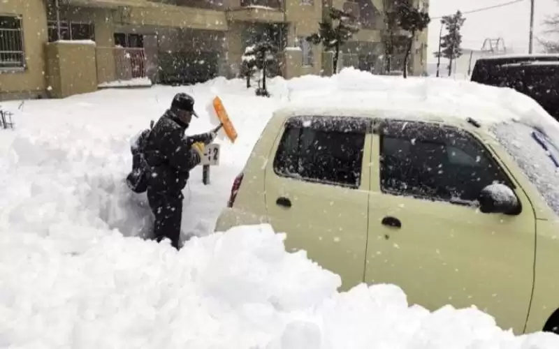 ثلوج اليابان.. مقتل 13 وإصابة العشرات