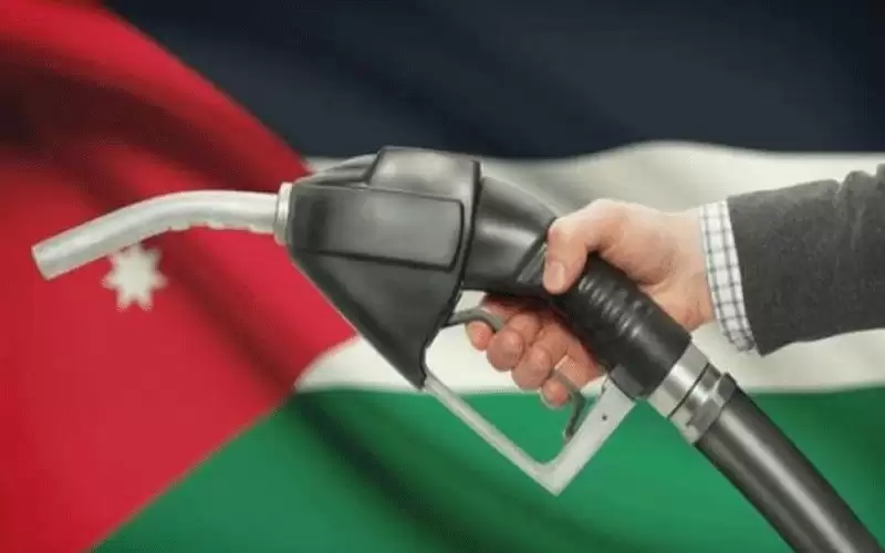 خبير أردني يتوقع انخفاض أسعار المحروقات