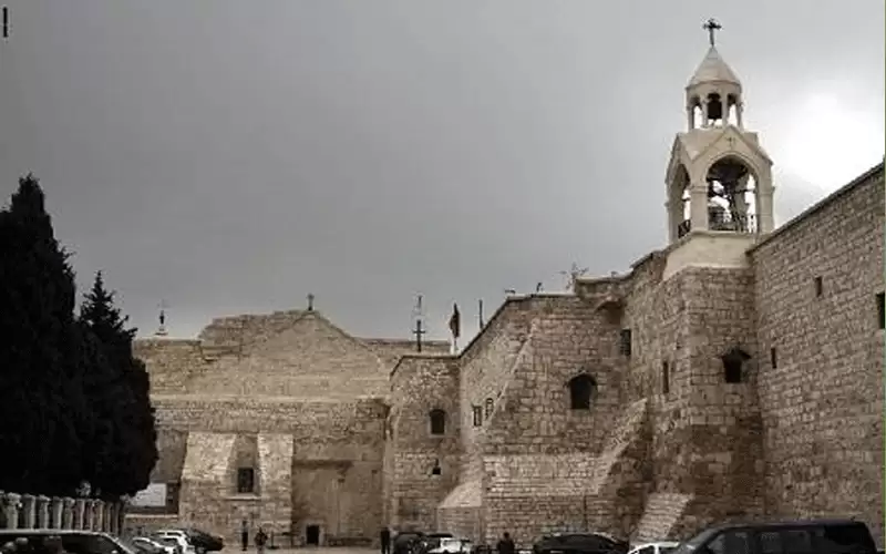 انطلاق الاحتفالات بعيد الميلاد في كنيسة